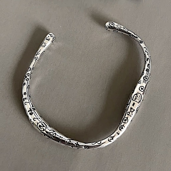 Irregular Graffiti Sterling Silver Bangle Cuff Bracelet - Picture 4 of 6